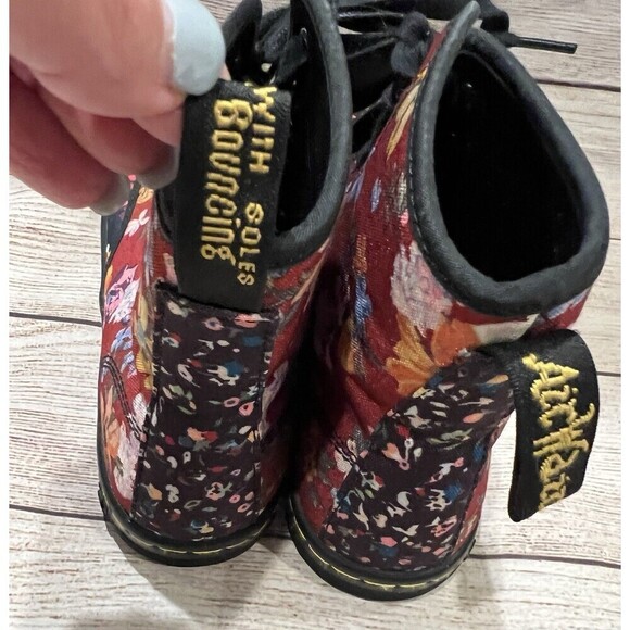 Dr. Martens Pink Floral Boots Kids Size 4 Womens Size 6 - Picture 9 of 14